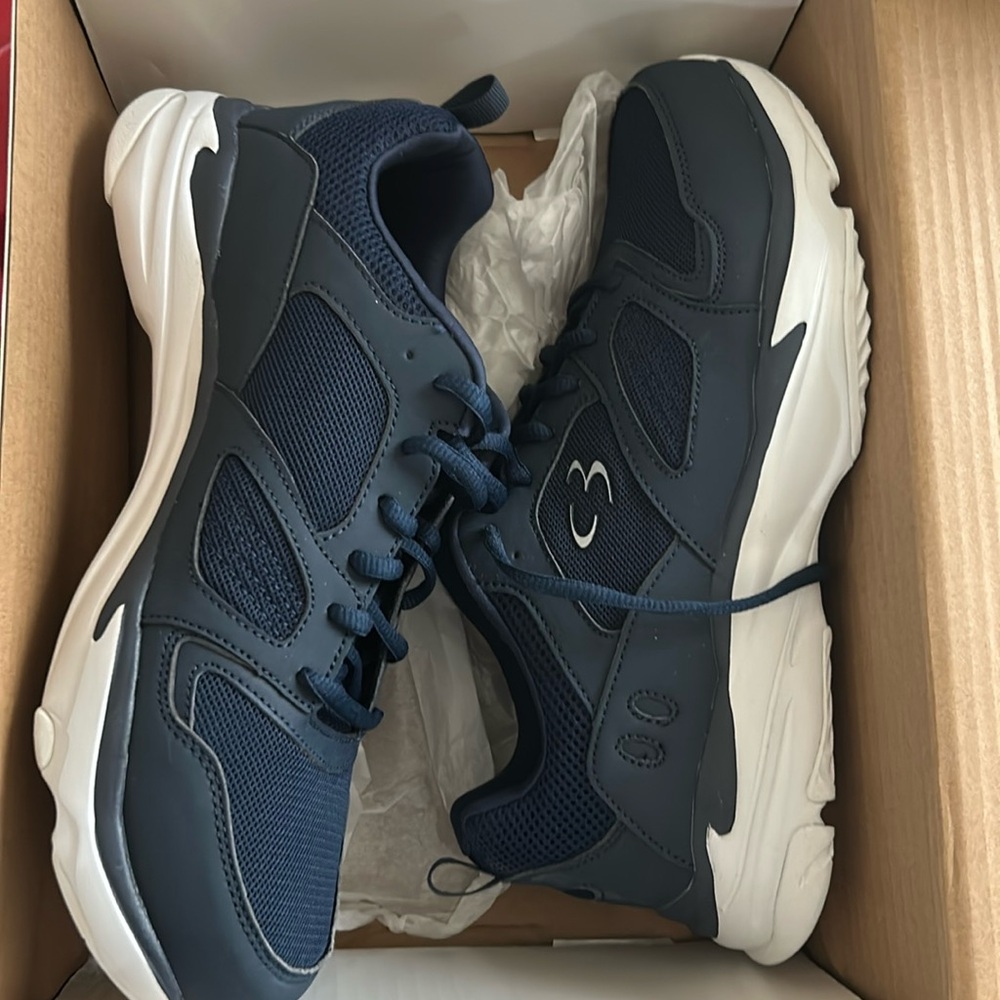 Skechers wide fit memory foam shoes